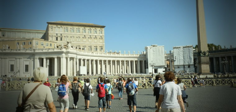 Arrivo in Piazza San Pietro